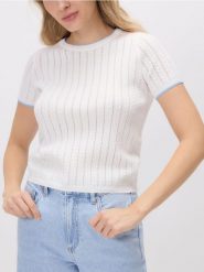 Sweter z ażurowym wzorem - kremowy. Białe swetry nierozpinane damskie Reserved, l, w ażurowe wzory, z bawełny, bez kołnierzyka, bez ramiączek. Za 89.99 zł.