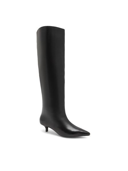 Gino Rossi Kozaki IRO-110467 1 Czarny. Czarne kozaki damskie Gino Rossi, bez wzorów, ze skóry, bez obcasa, na szpilce, bez zapięcia. Za 529.99 zł.