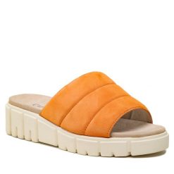 Klapki Caprice. Brązowe klapki damskie Caprice, bez wzorów, bez obcasa, bez zapięcia. Za 189.99 zł.