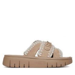 Klapki Roxy. Brązowe klapki damskie Roxy, bez wzorów, bez obcasa, bez zapięcia. Za 179.99 zł.