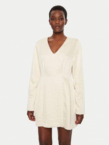 Herskind Sukienka koktajlowa Yasmin 5460185 Écru Slim Fit. Sukienki damskie Herskind, bez wzorów, z syntetyku, wizytowe, bez kołnierzyka, bez ramiączek. Za 629.99 zł.