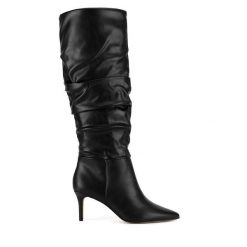 Kozaki Nine West. Czarne kozaki damskie Nine West, bez wzorów, bez obcasa, na szpilce, bez zapięcia. Za 349.99 zł.