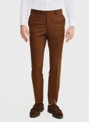 PAKO LORENTE – Brązowe spodnie ganiturowe. Brązowe eleganckie spodnie męskie Pako Lorente, bez wzorów, z elastanu, eleganckie. Za 599.99 zł.