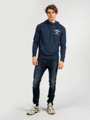Tommy Jeans Bluza Tjm Graphic | DM0DM07033 | Mężczyzna | Granatowy. Niebieskie bluzy męskie Tommy Hilfiger, m, bez wzorów, z bawełny, z kapturem. W wyprzedaży za 279.00 zł.