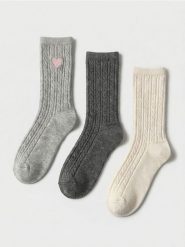 Skarpetki z bawełną z dekoracyjnym splotem 3 pack - wielobarwny. Skarpetki damskie Sinsay, bez wzorów, z bawełny. Za 15.99 zł.