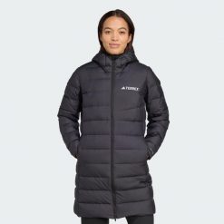 Parka Terrex Multi Light Down Hooded 2.0. Białe parki damskie Adidas, bez wzorów, z puchu, bez kaptura. Za 899.00 zł.