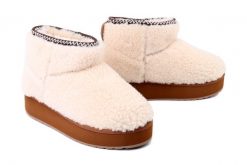 EMU AUSTRALIA W13187 Stinger Micro Flatform Teddy natural, botki damskie. Brązowe botki damskie Emu Australia, bez wzorów, z wełny, bez obcasa, bez zapięcia. Za 524.93 zł.