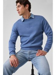 Guess Sweter 183099 Niebieski Classic Fit. Niebieskie swetry męskie Guess, l, z aplikacjami, bez kołnierzyka, bez ramiączek. Za 394.99 zł.