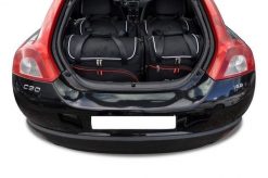 Torby Do Bagażnika Volvo C30 2006-2012 4Szt Kjust. Czarne torby podróżne damskie KJUST, bez wzorów, z kauczuku. Za 992.00 zł.