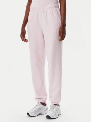 New Balance Spodnie dresowe Essentials WP41500 Różowy Relaxed Fit. Czerwone spodnie dresowe damskie New Balance, bez wzorów, z bawełny. Za 169.99 zł.
