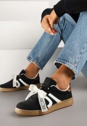 Czarne Sneakersy Typu Kultowe Tenisówki z Ozdobną Odpinaną Kokardą Korilinda. Czarne trampki i tenisówki damskie Renee, bez wzorów, z jeansu, bez zapięcia. Za 89.99 zł.