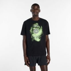 Koszulka męska New Balance MT6164W1BK – czarna. Czarne koszulki sportowe męskie New Balance, l, bez wzorów, z bawełny, bez ramiączek. Za 169.99 zł.