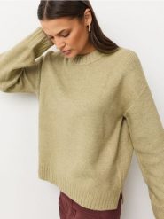 Sweter oversize z długim rękawem - brązowy. Brązowe swetry nierozpinane damskie Sinsay, l, bez wzorów, bez kołnierzyka, bez ramiączek. Za 49.99 zł.