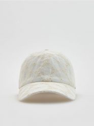 Czapka z haftem - złamana biel. Czapki damskie Reserved, bez wzorów. Za 69.99 zł.