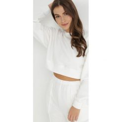 Biała Bluza Oversize Aza. Białe bluzy damskie Born2be, l, bez wzorów, z polaru, casualowe, bez ramiączek, bez kaptura. Za 89.99 zł.