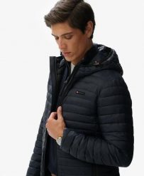 Superdry Kurtka Hooded Fuji Lite z recyklingowanego nylonu - slim. Niebieskie kurtki męskie Superdry, l, z aplikacjami, z nylonu. Za 508.70 zł.