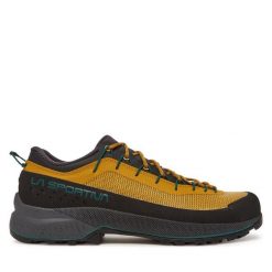 Trekkingi La Sportiva. Żółte buty zimowe męskie La Sportiva, bez wzorów, bez obcasa, bez zapięcia. Za 649.99 zł.