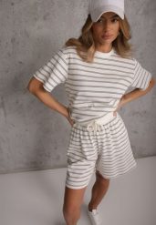 Czarno-Białe Casualowe Szorty High Waist w Prążki z Bawełnianej Tkaniny Lennliss. Białe szorty damskie Renee, bez wzorów, z bawełny, casualowe, z podwyższonym stanem. Za 49.99 zł.