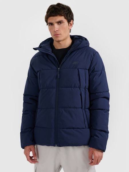 4F Kurtka puchowa z wypełnieniem syntetycznym męska - granatowa S. Niebieskie kurtki męskie 4F, na zimę, m, bez wzorów, z materiału, z kapturem. Za 499.99 zł.