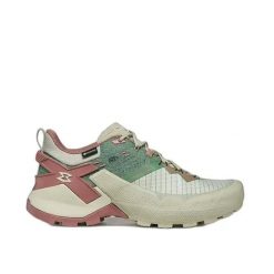 Buty trekkingowe Garmont 9.81 Onyx GTX. Szare obuwie trekkingowe damskie Garmont, z gore-texu, bez zapięcia. Za 812.50 zł.