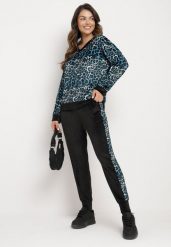 Niebiesko-Czarny Welurowy Komplet Dresowy w Panterkę Bluza i Spodnie z Lampasami Avathirae. Niebieskie bluzy damskie Born2be, uniwersalny, bez wzorów, z dresówki, klasyczne, bez ramiączek, bez kaptura. Za 129.99 zł.