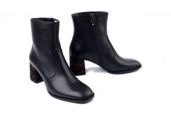 BIOECO BY ARKA 7951 0308+2920 czarny, botki damskie. Czarne botki damskie Bioeco by Arka, bez wzorów, z polaru, bez obcasa, na obcasie, bez zapięcia. Za 321.93 zł.