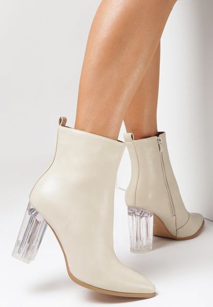 Beżowe Botki Nyala. Brązowe botki damskie Born2be, bez wzorów, z materiału, eleganckie, ze szpiczastym noskiem, za kostkę, bez obcasa, na obcasie, bez zapięcia. Za 79.99 zł.