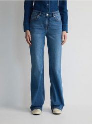 Jeansy wide leg - niebieski. Niebieskie jeansy damskie Reserved, bez wzorów, z bawełny. W wyprzedaży za 119.99 zł.