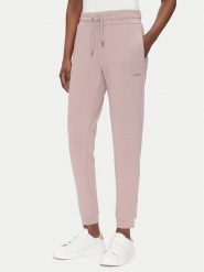 EA7 Emporio Armani Spodnie dresowe 8NTP66 TJ9RZ U4079 Różowy Regular Fit. Czerwone spodnie dresowe damskie EA7 Emporio Armani, bez wzorów, z dresówki. Za 289.99 zł.