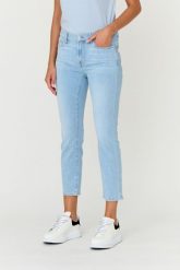 7 FOR ALL MANKIND Jasne jeansy damskie Wind Catcher. Niebieskie jeansy damskie 7 for all mankind, bez wzorów, z bawełny. W wyprzedaży za 469.99 zł.