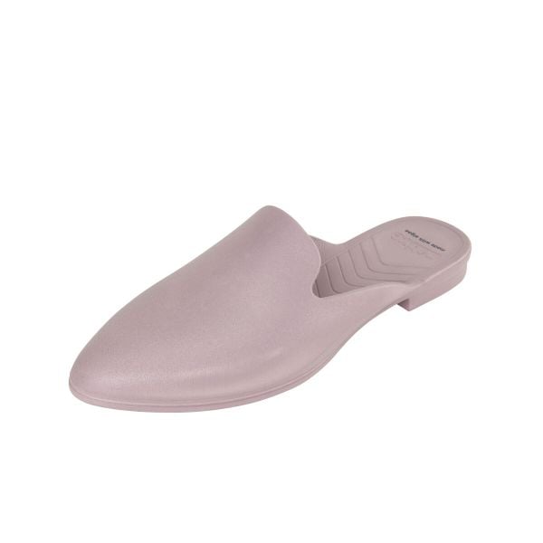 Klapki damskie NATIVE AVA BLOOM. Fioletowe klapki damskie Native Shoes, bez wzorów, bez obcasa, bez zapięcia. Za 129.99 zł.