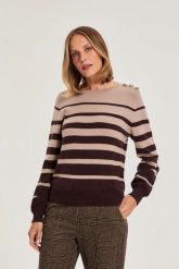 Sweter w paski beżowy. Brązowe swetry nierozpinane damskie MOODO, l, bez wzorów, z poliamidu, bez kołnierzyka, bez ramiączek. Za 119.99 zł.