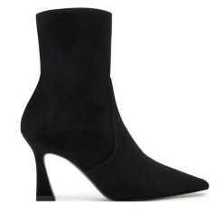 Botki Stuart Weitzman. Czarne botki damskie Stuart Weitzman, bez wzorów, bez obcasa, na słupku, bez zapięcia. Za 2,449.00 zł.