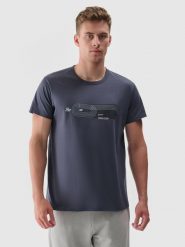 4F T-shirt z nadrukiem regular męski - szary M. Szare t-shirty męskie 4F, m, bez wzorów, z dzianiny, bez kołnierzyka, bez ramiączek. W wyprzedaży za 39.99 zł.
