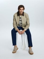 Kurtka z kołnierzem - beżowy. Brązowe kurtki męskie Reserved, l, bez wzorów, z bawełny, bez kaptura. Za 179.99 zł.