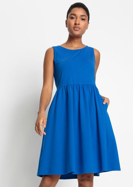 Sukienka shirtowa z kieszeniami, z czystej bawełny. Niebieskie sukienki damskie bonprix, bez wzorów, z bawełny, bez kołnierzyka, bez ramiączek. Za 82.99 zł.