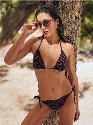 Dół od bikini - czarny. Czarne stroje kąpielowe damskie Sinsay, l, bez wzorów, z włókna. Za 12.99 zł.