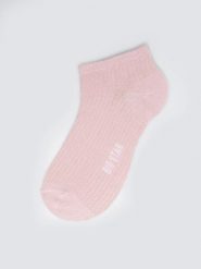 Stopki damskie ażurowe różowe Holiana 600. Czerwone skarpetki damskie BIG STAR, w ażurowe wzory, ze skóry. Za 19.99 zł.