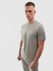 4F T-shirt regular z bawełny organicznej z nadrukiem męski - szary S. Szare t-shirty męskie 4F, m, bez wzorów, z bawełny, bez kołnierzyka, bez ramiączek. W wyprzedaży za 39.99 zł.