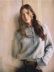 Sweter z domieszką wełny - szary. Szare swetry nierozpinane damskie Reserved, l, bez wzorów, z dzianiny, bez kołnierzyka, bez ramiączek. Za 129.99 zł.