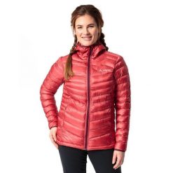 Damska kurtka z kapturem VAUDE Batura. Czerwone kurtki sportowe damskie Vaude, na zimę, s, bez wzorów, z hardshellu, bez ramiączek, z kapturem, trekkingowe. Za 829.15 zł.
