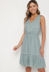 Jasnozielona Sukienka z Wiskozą i Bawełną w Kropki Lilivena. Zielone sukienki damskie Born2be, na co dzień, m, bez wzorów, z bawełny, eleganckie, bez kołnierzyka, bez ramiączek, mini. Za 39.99 zł.
