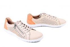 RIEKER 52824-60 beige, półbuty damskie. Brązowe półbuty damskie Rieker, na lato, bez wzorów, bez obcasa, bez zapięcia. Za 329.90 zł.