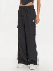 Adidas Spodnie dresowe adicolor 3-Stripes JF1292 Czarny Loose Fit. Czarne spodnie dresowe damskie Adidas, bez wzorów, z dresówki. Za 239.99 zł.