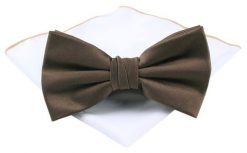 Męska Mucha (Poszetka w Zestawie) - Chattier - Orzechowy Brąz. Brązowe krawaty i muchy Chattier, bez wzorów, eleganckie. Za 59.00 zł.