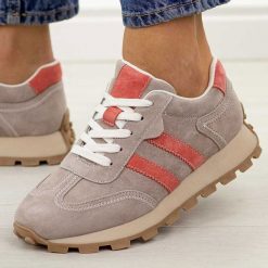 Beżowe zamszowe skórzane półbuty damskie S.Barski 7071. Brązowe półbuty damskie S.BARSKI, na jesień, bez wzorów, z jeansu, eleganckie, bez obcasa, na płaskiej podeszwie, bez zapięcia. Za 269.00 zł.