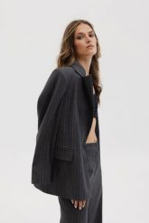 WEŁNIANA MARYNARKA MATYLDA SZARA L - Flawless. Szare marynarki i żakiety damskie Flawless, bez wzorów, z wełny, biznesowe, bez kołnierzyka, bez ramiączek. Za 816.90 zł.