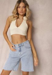 Jasnoniebieskie Jeansowe Szorty High Waist Bawełniane Nelaitha. Niebieskie szorty damskie Renee, bez wzorów, z bawełny, eleganckie, z podwyższonym stanem. Za 74.99 zł.