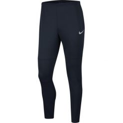 Spodnie do piłki nożnej męskie Nike Dry Park 20. Niebieskie spodnie sportowe męskie Nike, l, bez wzorów, z dresówki, do piłki nożnej. Za 102.00 zł.