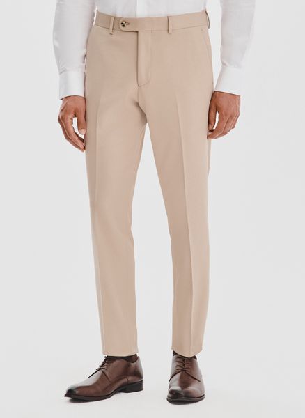 PAKO LORENTE – Beżowe spodnie garniturowe. Brązowe eleganckie spodnie męskie Pako Lorente, bez wzorów, z elastanu, biznesowe. Za 399.99 zł.